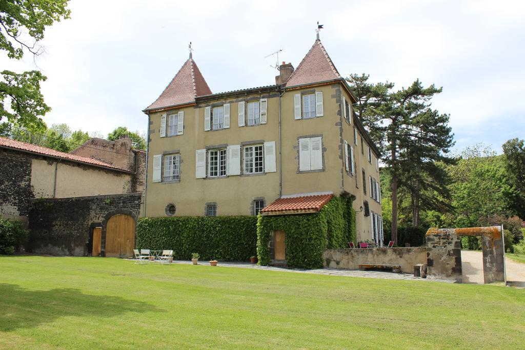 Chateau De Bourrassol Bed & Breakfast Menetrol Bagian luar foto