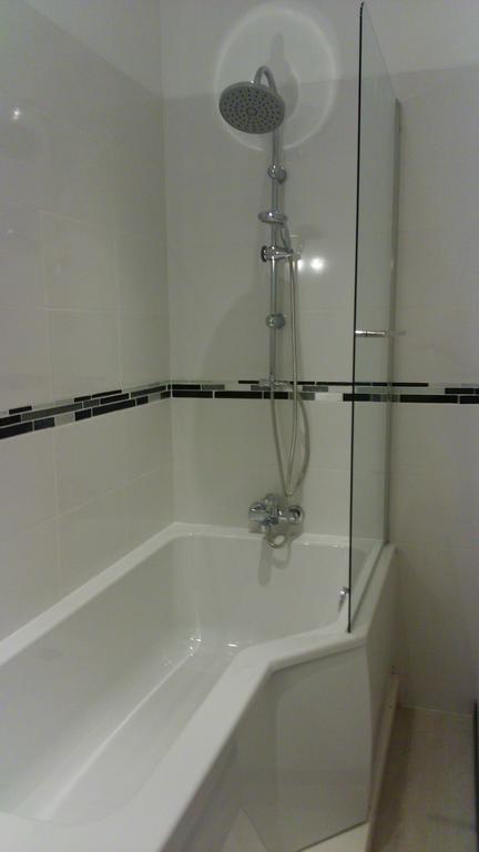 Chateau De Bourrassol Bed & Breakfast Menetrol Bagian luar foto