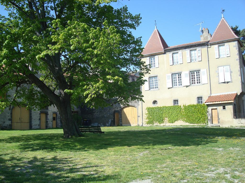 Chateau De Bourrassol Bed & Breakfast Menetrol Ruang foto